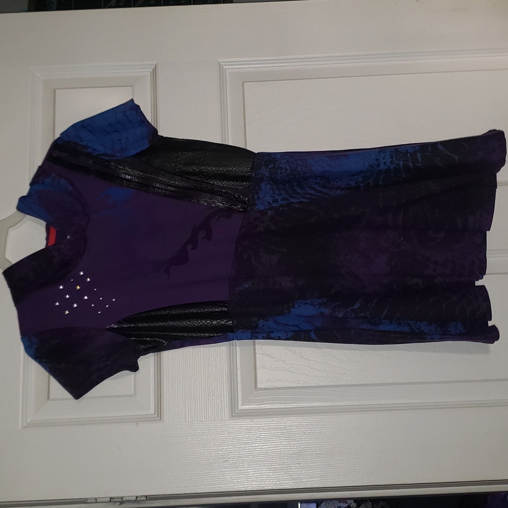 Brand new decendants 3 dress